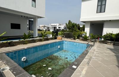 5 BEDROOM SEMI DETACHED DUPLEX
