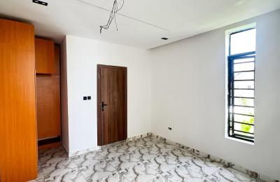 5 BEDROOM DETACHED DUPLEX