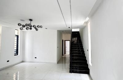 5 BEDROOM DETACHED DUPLEX