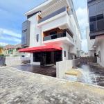 5 BEDROOM DETACHED DUPLEX WITH A SWIMMING POOL