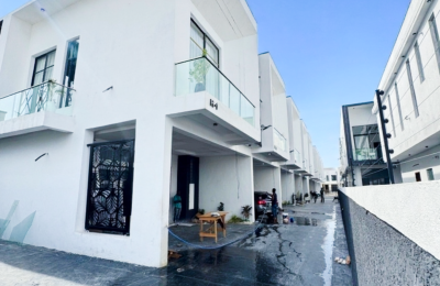 4 BEDROOM TERRACE DUPLEX