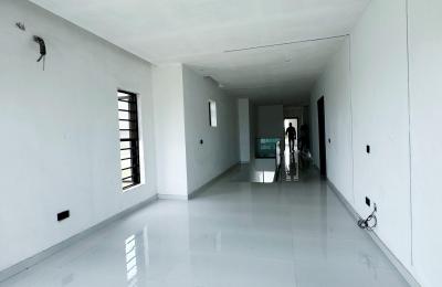 5 BEDROOM DETACHED DUPLEX WITH A SWIMMING POOL