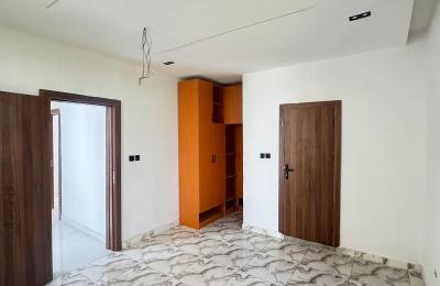 5 BEDROOM DETACHED DUPLEX