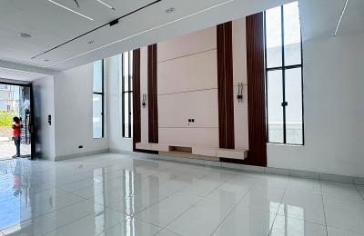 5 BEDROOM DETACHED DUPLEX