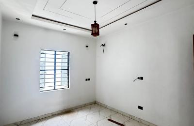 4 BEDROOM DETACHED DUPLEX WITH SWIMMING POOL