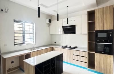 4 BEDROOM SEMI DETACHED DUPLEX