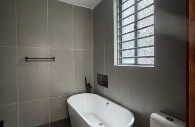 5 Bedroom Fully Detached Duplex
