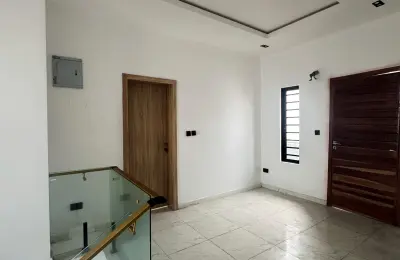 4 bedroom fully detached duplex