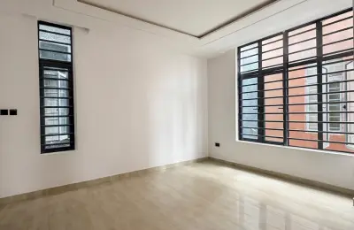 5 Bedroom Fully Detached Duplex