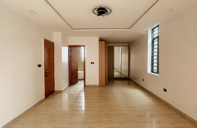 5 Bedroom Fully Detached Duplex