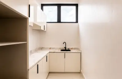 5 bedroom fully detached duplex