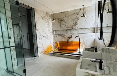 5 bedroom fully detached duplex with swimming pool