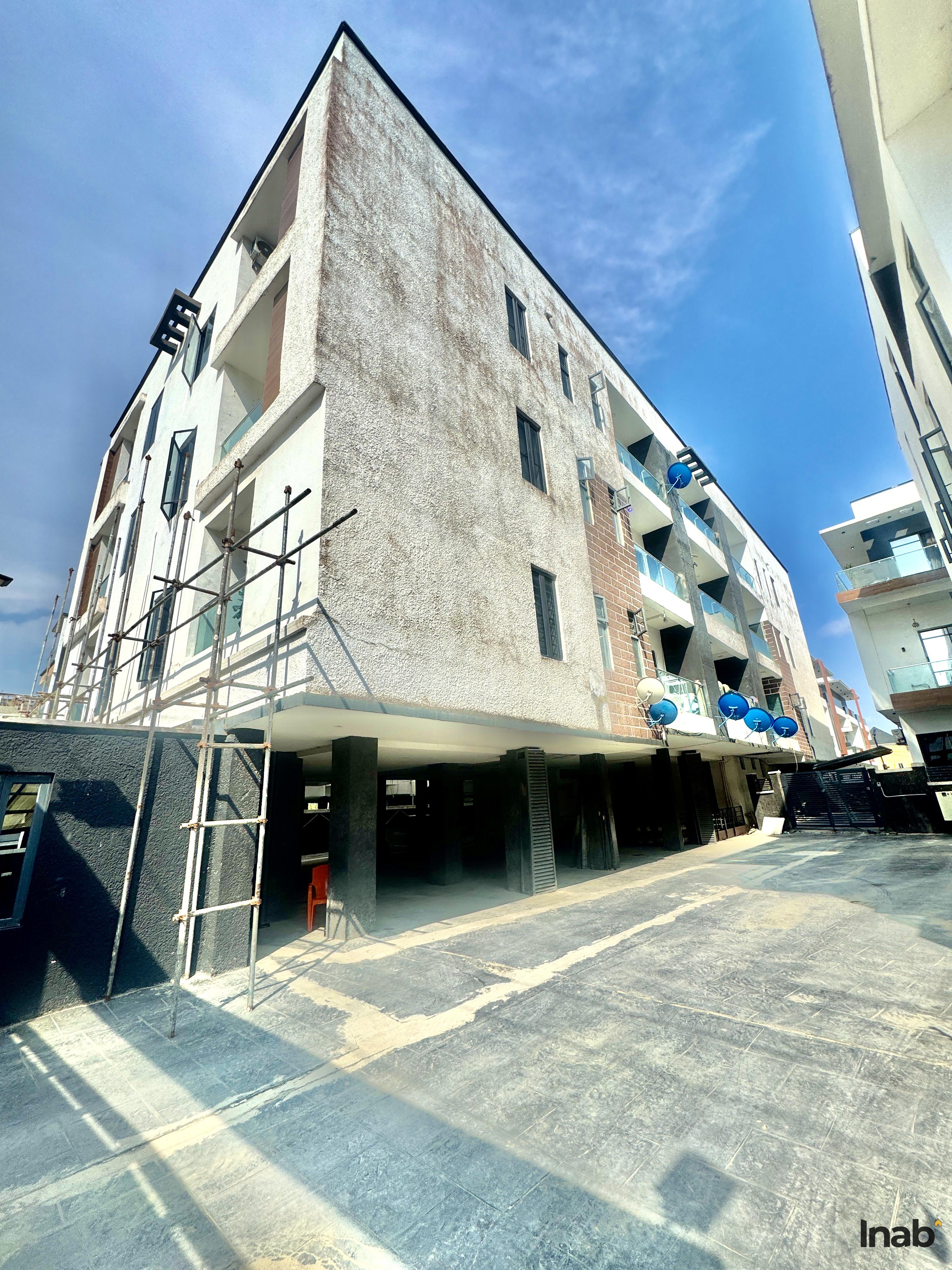 Furnished 2 bedroom apartment with swimming pool