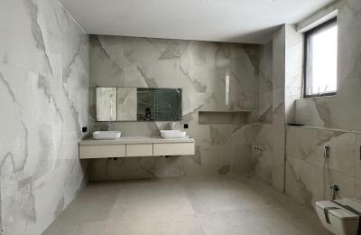 6-bedroom fully detached duplex with swimming pool