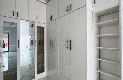 5 bedroom fully detached duplex with a swimming pool