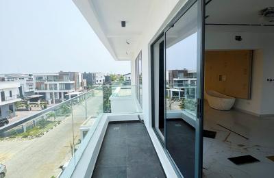 5 bedroom fully detached duplex