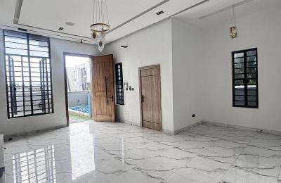 4 bedroom semidetached duplex with swimming pool