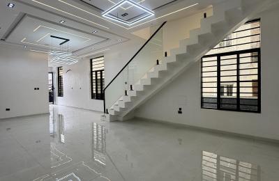 5 bedroom fully detached duplex with swimming pool