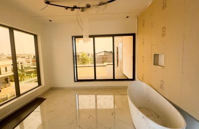5 bedroom fully detached duplex