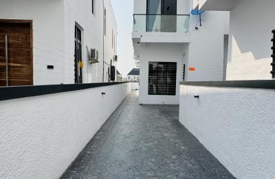 4 bedroom semidetached duplex with BQ