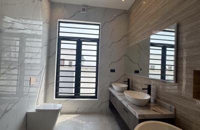 5 bedroom fully detached duplex
