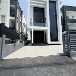 5 bedroom fully detached duplex with a swimming pool