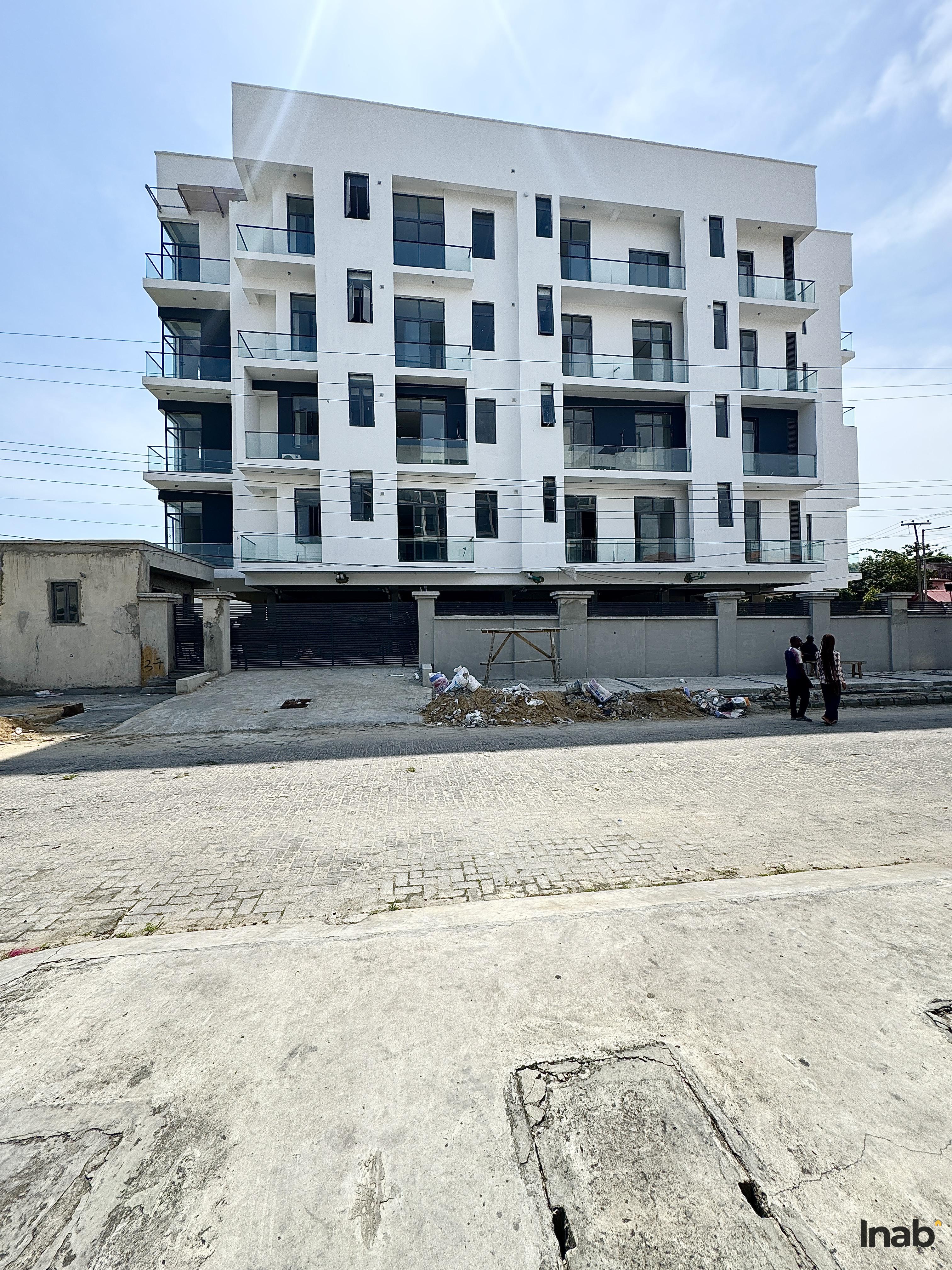 2 bedroom apartment with swimming pool