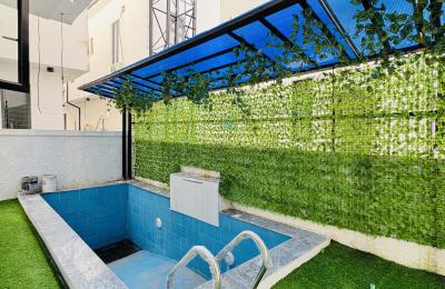 5 bedroom fully detached duplex with swimming pool