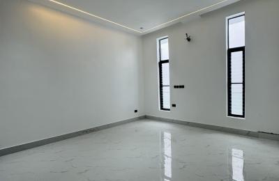 Contemporary 5 bedroom fully detached duplex with swimming pool
