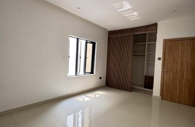 5 bedroom fully detached duplex