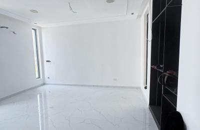 5 bedroom fully detached duplex