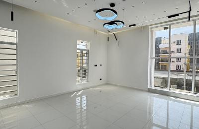 5 bedroom fully detached duplex with swimming pool