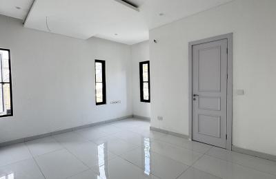 2 bedroom apartment with swimming pool