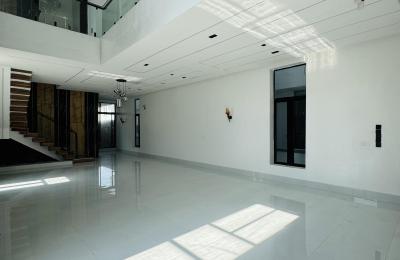 5 Bedroom Fully-Detached Duplex with Swimming pool