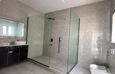 5 bedroom fully detached duplex