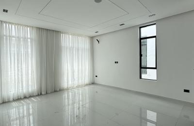 5-bedroom fully detached duplex with swimming pool