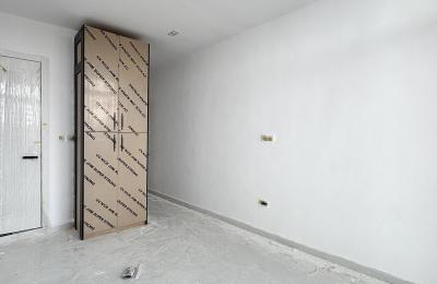 2  bedroom apartment suitable