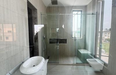 5 bedroom fully detached duplex