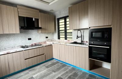 5 bedroom fully detached duplex