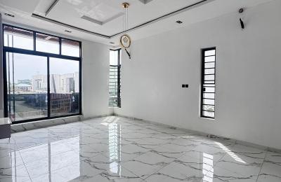 4 bedroom semidetached duplex with swimming pool