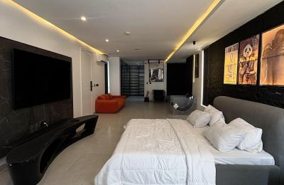 Furnished 5 bedroom fully detached duplex