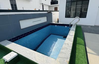 5 bedroom fully detached duplex with swimming pool