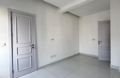 2 bedroom apartment with swimming pool