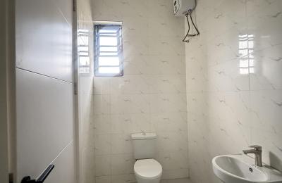 5 bedroom fully detached duplex