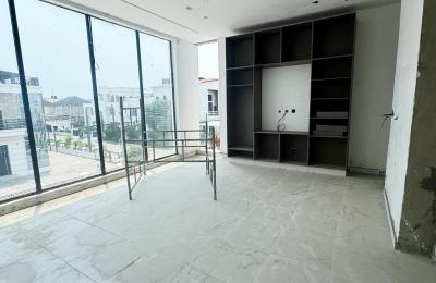 5 bedroom fully detached duplex