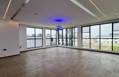 5 bedroom fully detached duplex