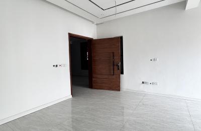 2 bedroom apartment with swimming pool