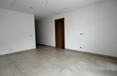 5 bedroom fully detached duplex with swimming pool