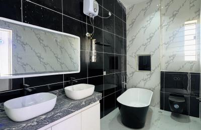 5 bedroom fully detached duplex with swimming pool