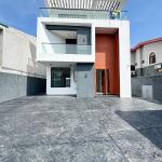 5 bedroom fully detached duplex with swimming pool